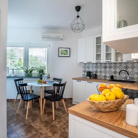 Nad Rozami Апартаменты Освенцим